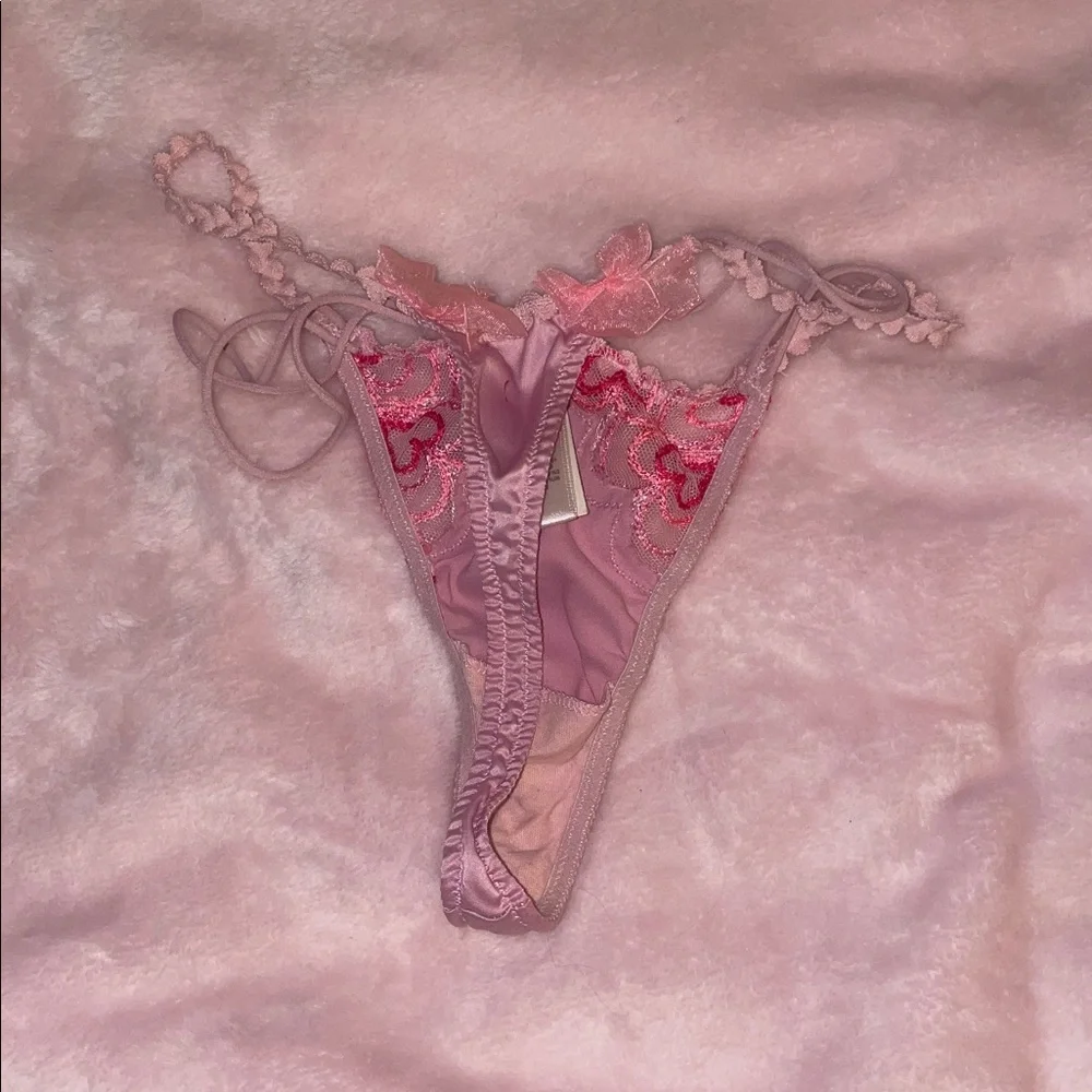 RETRO HEART THONG - Picture 3 of 3